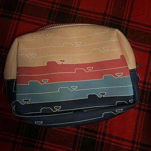 Vineyard vines pouch bag
